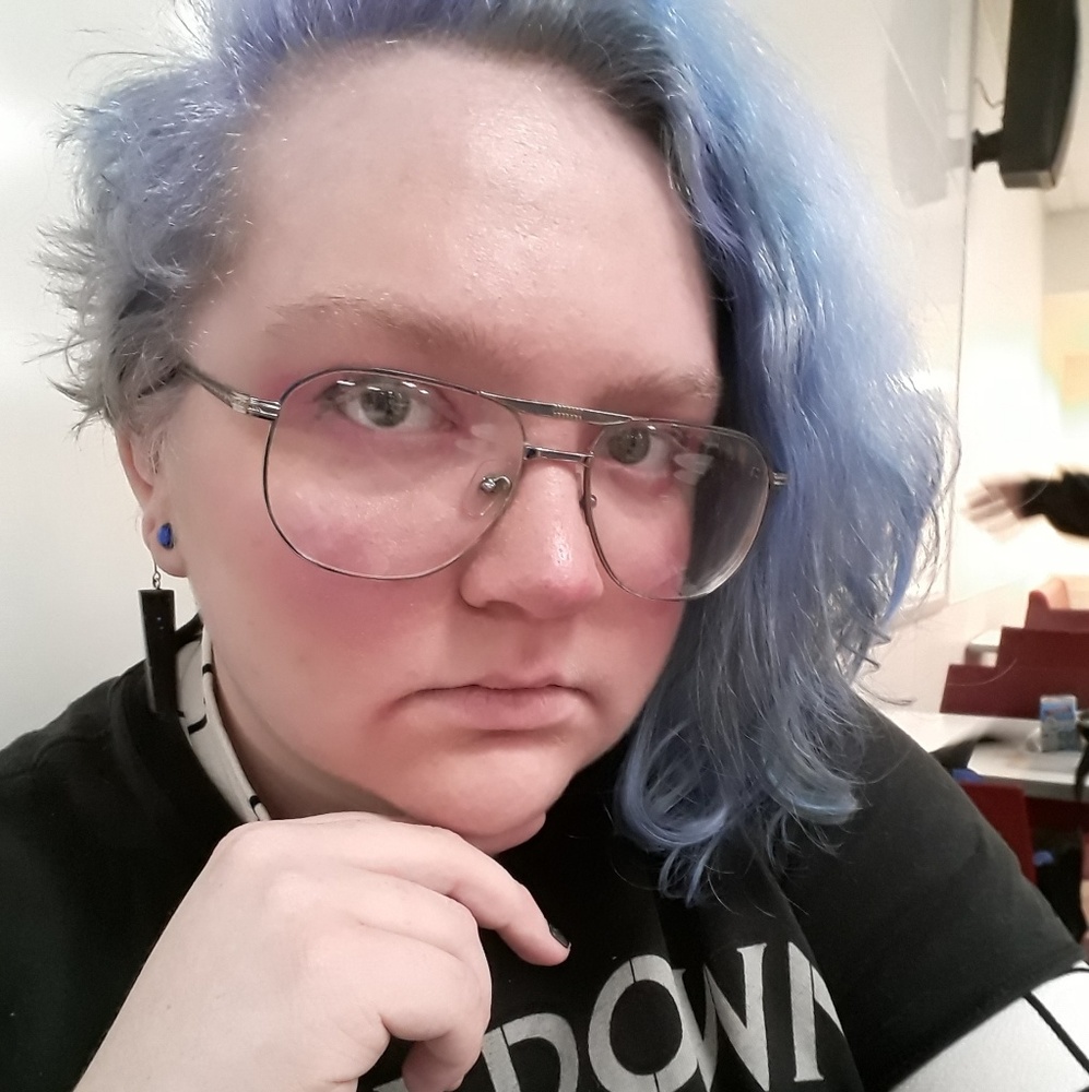 Meet your Posher, Elly